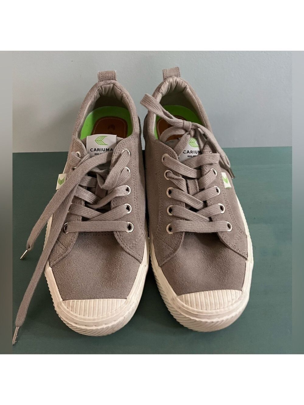 Cariuma low OCA suede sneakers in cloud grey women’s 7 / 7.5